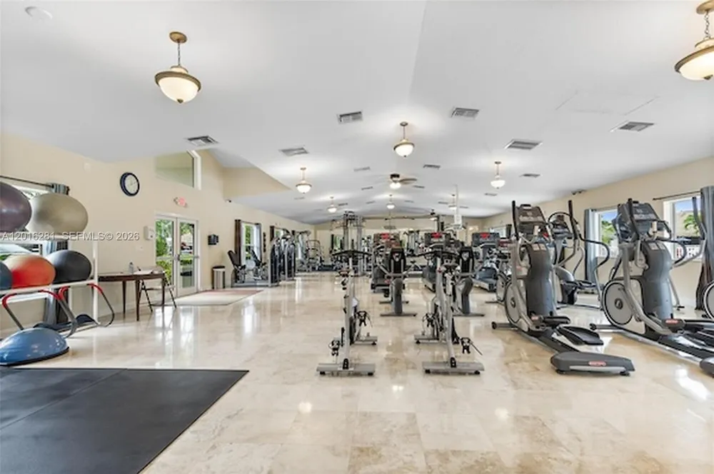 147 S Cortez Dr Margate, FL 33068