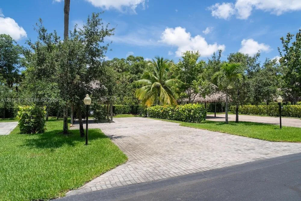 147 S Cortez Dr Margate, FL 33068