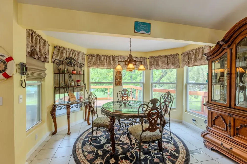 263 River Oaks Drive Sparta, TN 38583