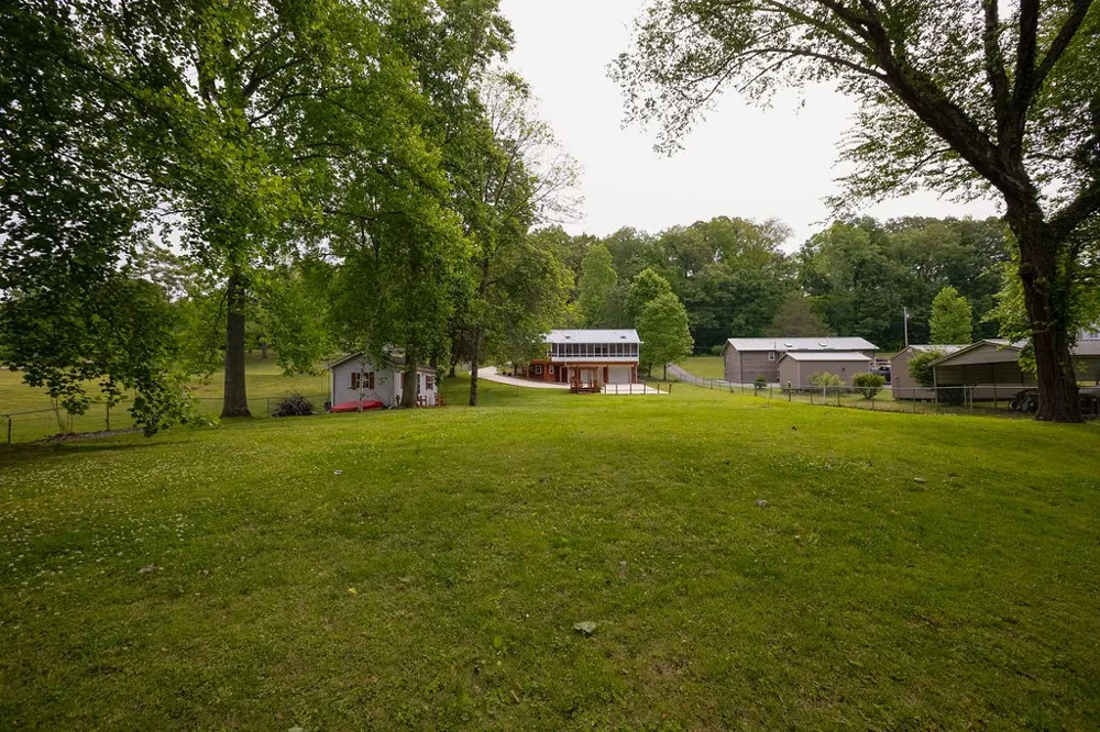 263 River Oaks Drive Sparta, TN 38583