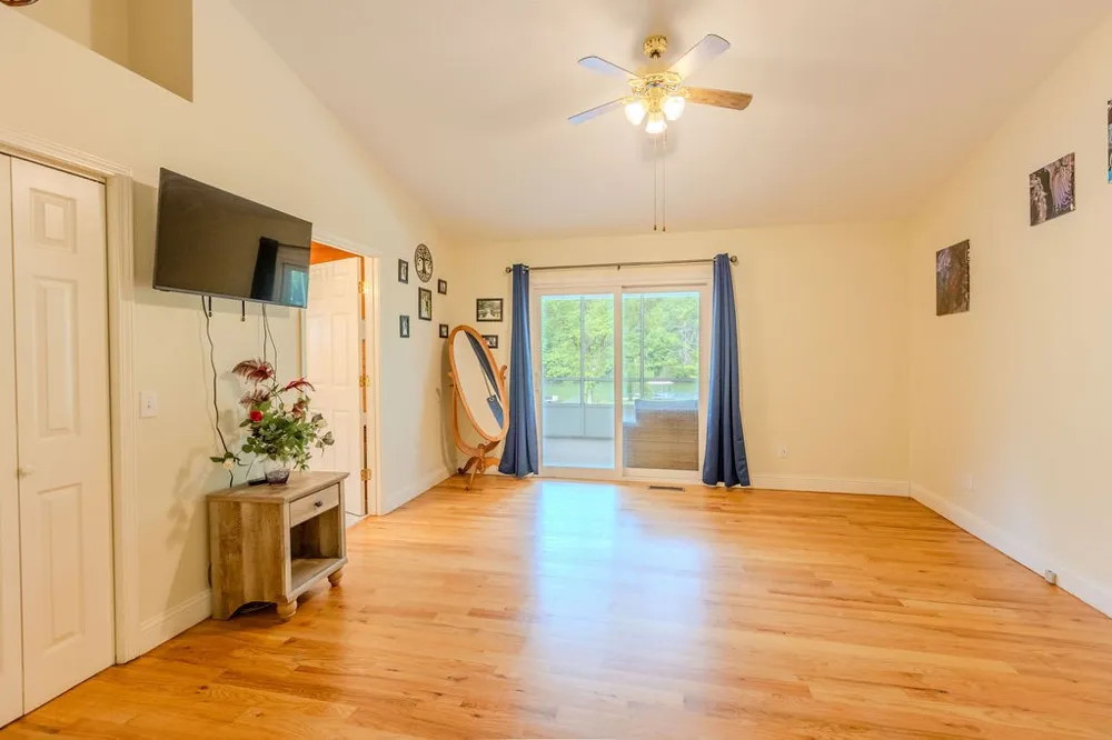 263 River Oaks Drive Sparta, TN 38583