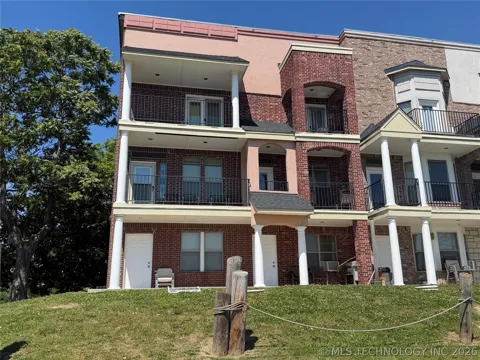 336 Lakeshore #336