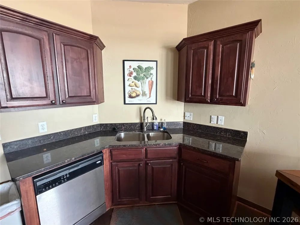 336 Lakeshore #336 Eufaula, OK 74432