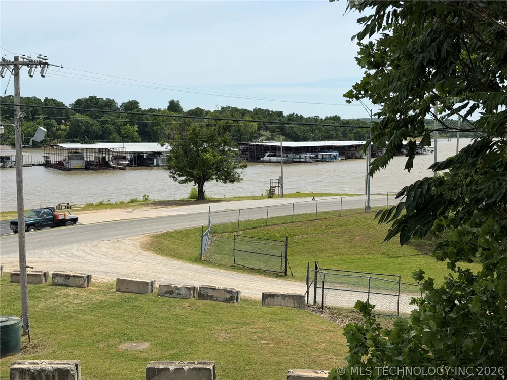 336 Lakeshore #336 Eufaula, OK 74432
