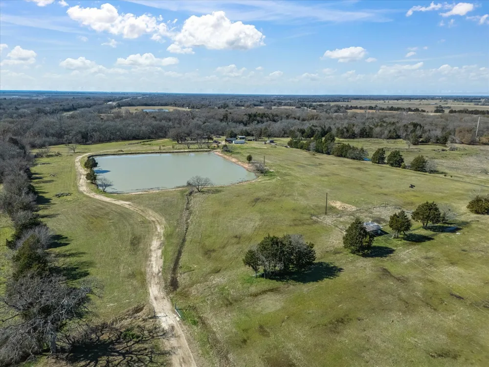 11095 E State Highway 31 Kerens, TX 75144