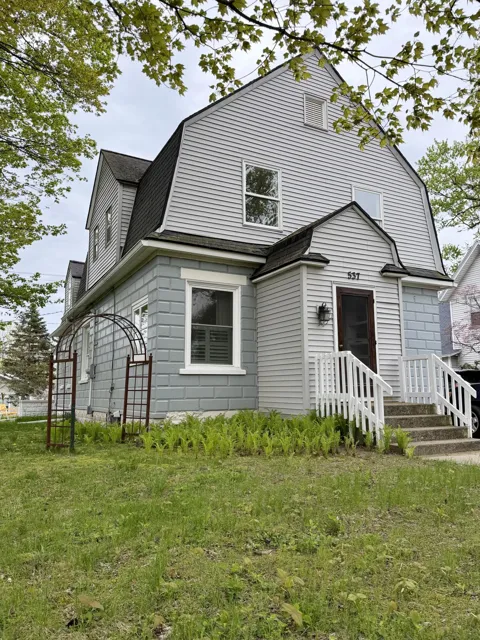 537 W Main Street