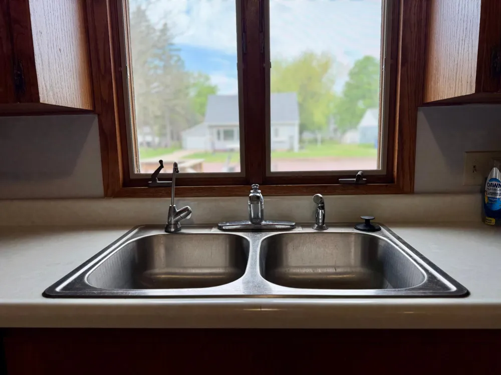 556 Elm Avenue Westbrook, MN 56183