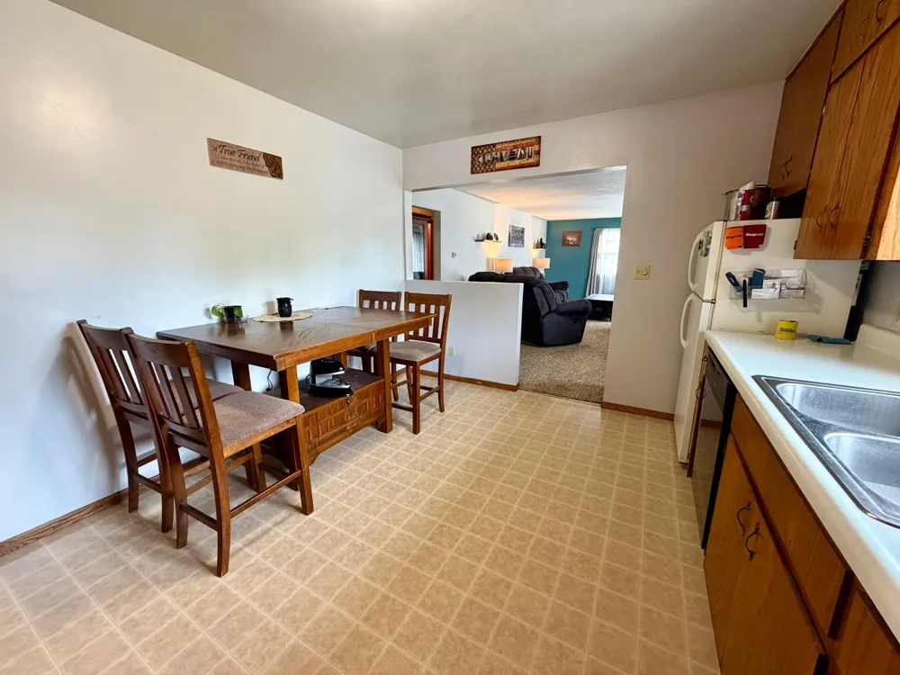 556 Elm Avenue Westbrook, MN 56183