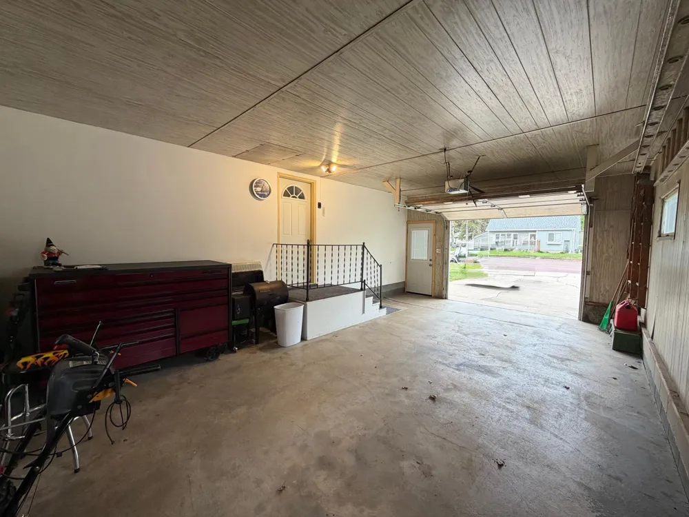 556 Elm Avenue Westbrook, MN 56183