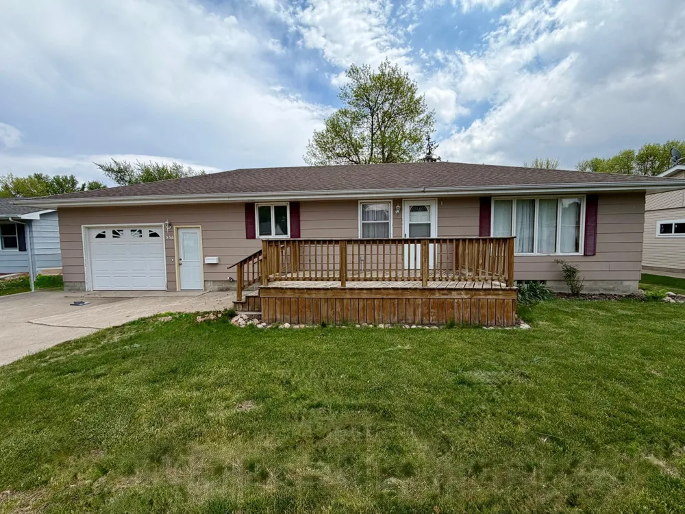 556 Elm Avenue Westbrook, MN 56183