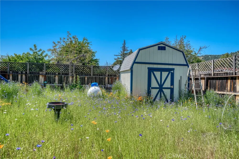 13902 Apple Lane Clearlake Oaks, CA 95423