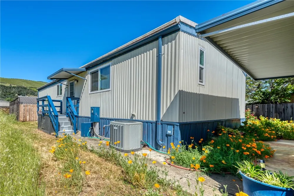 13902 Apple Lane Clearlake Oaks, CA 95423