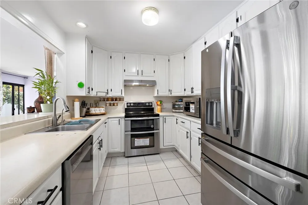 23512 Lipari Laguna Hills, CA 92653