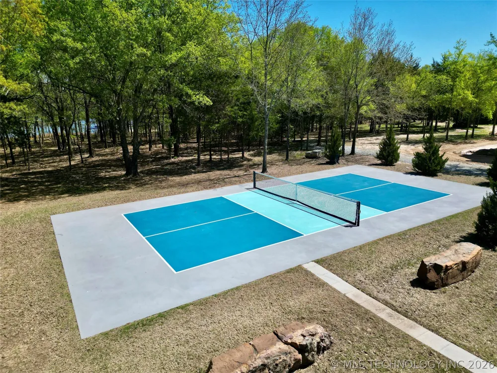 132 Meadowview Eufaula, OK 74432