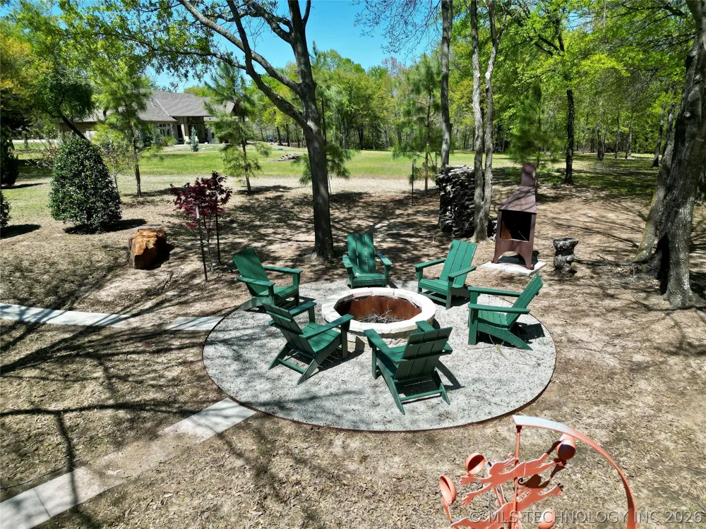 132 Meadowview Eufaula, OK 74432