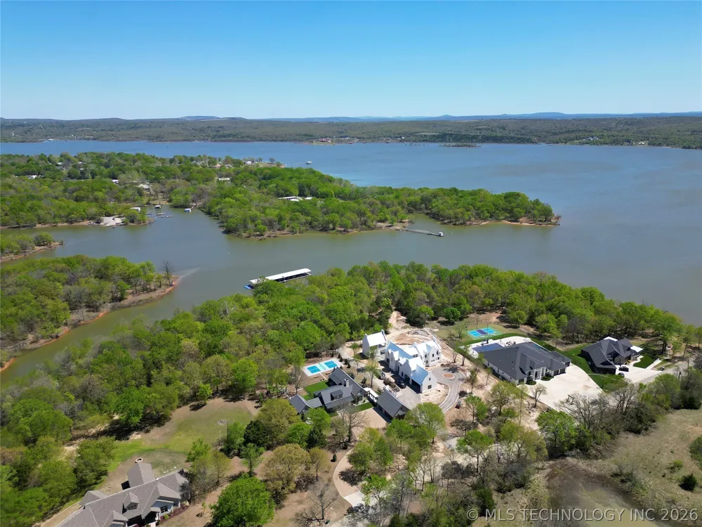 132 Meadowview Eufaula, OK 74432