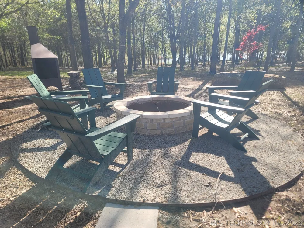 132 Meadowview Eufaula, OK 74432
