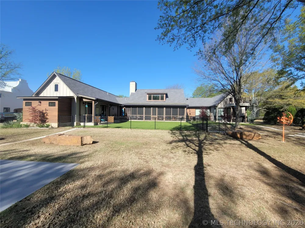 132 Meadowview Eufaula, OK 74432