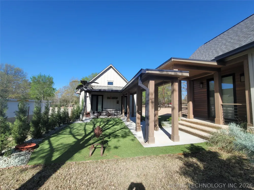 132 Meadowview Eufaula, OK 74432