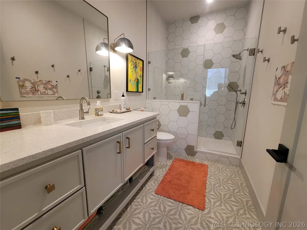 132 Meadowview Eufaula, OK 74432