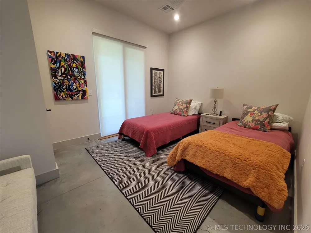 132 Meadowview Eufaula, OK 74432