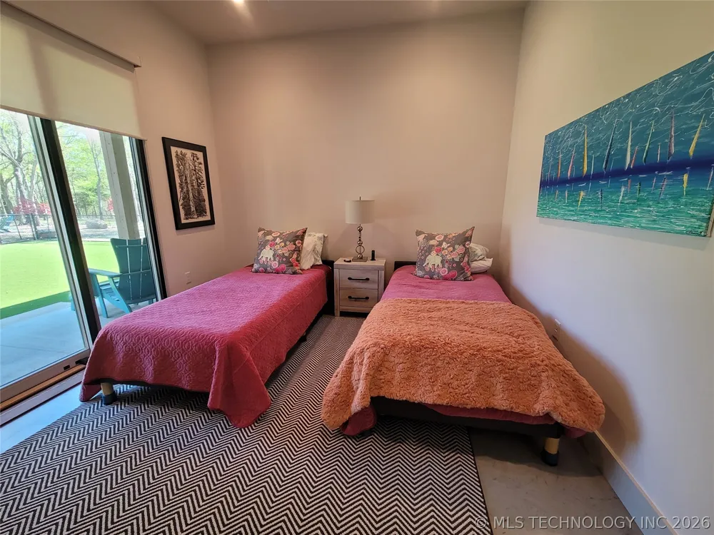 132 Meadowview Eufaula, OK 74432