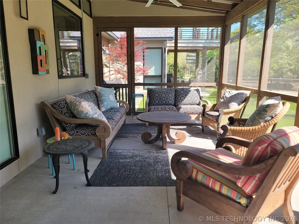 132 Meadowview Eufaula, OK 74432