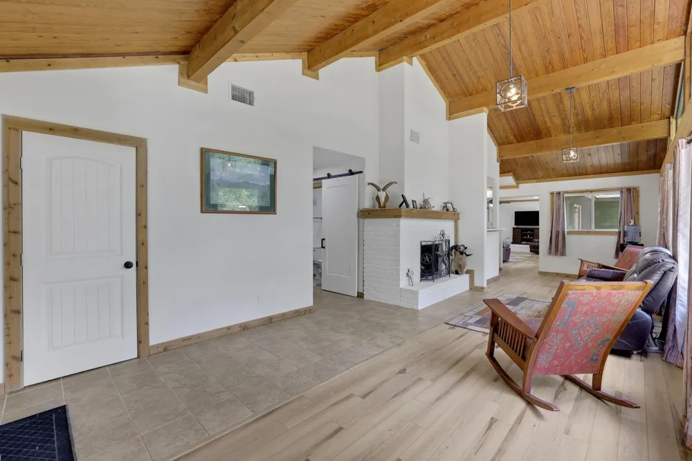 32 Gov Culberson Circle Point Blank, TX 77364