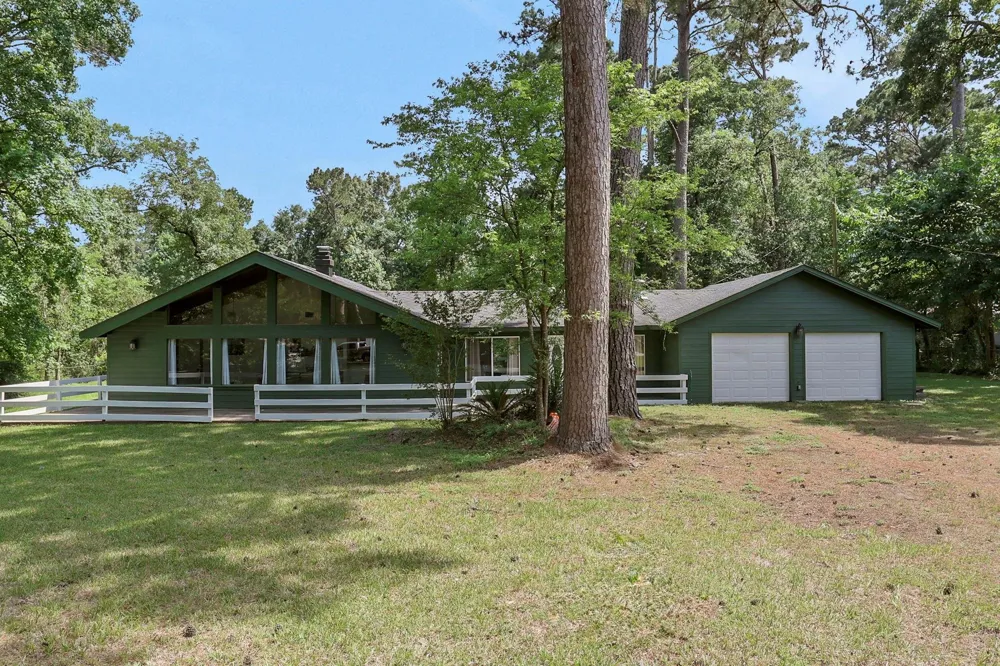 32 Gov Culberson Circle Point Blank, TX 77364