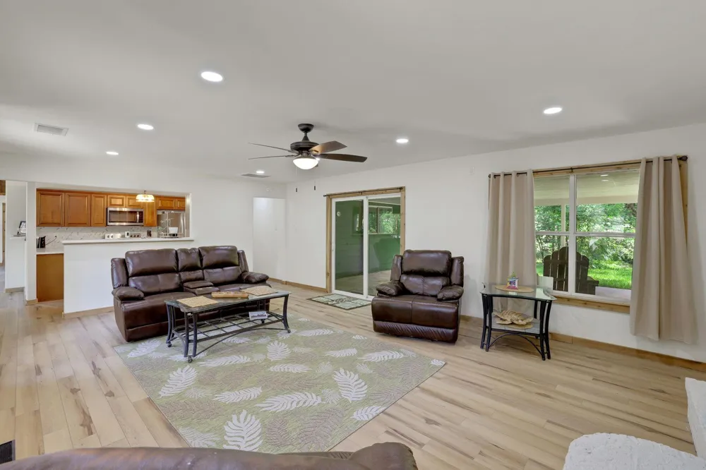 32 Gov Culberson Circle Point Blank, TX 77364