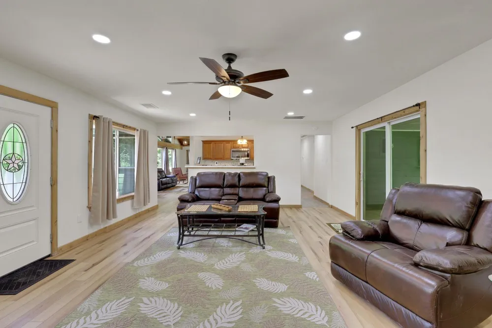 32 Gov Culberson Circle Point Blank, TX 77364