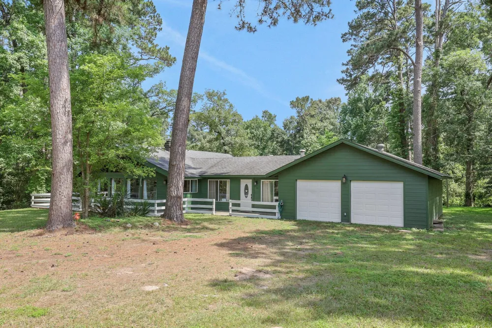 32 Gov Culberson Circle Point Blank, TX 77364