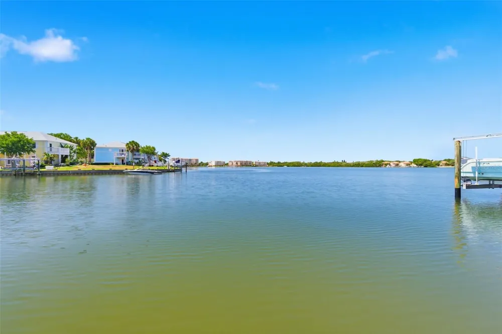 4805 COBIA DRIVE SE #D Furnished St Petersburg, FL 33705