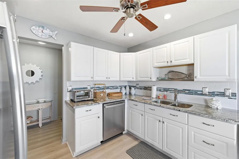4805 COBIA DRIVE SE #D Furnished St Petersburg, FL 33705