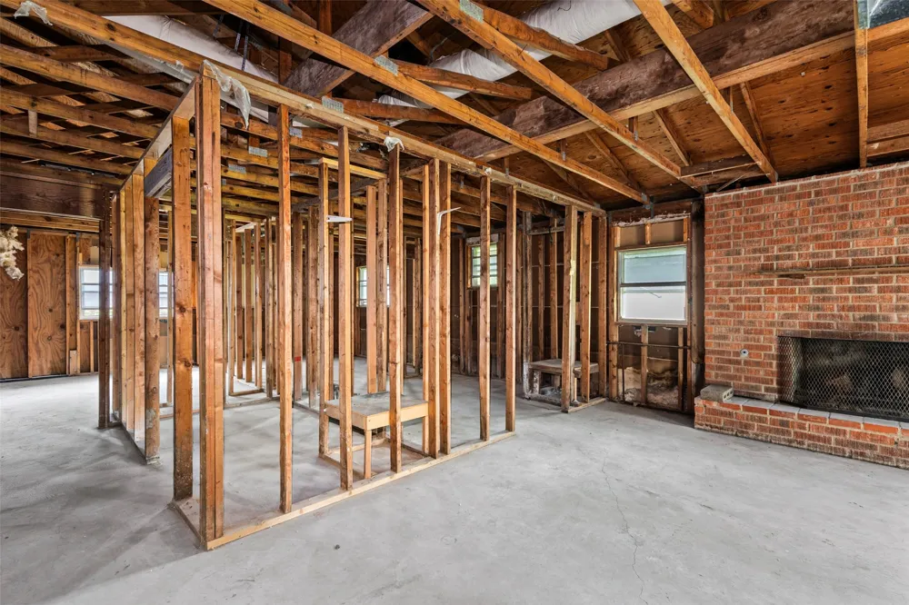 2700 Briarwood Lane Bellmead, TX 76705