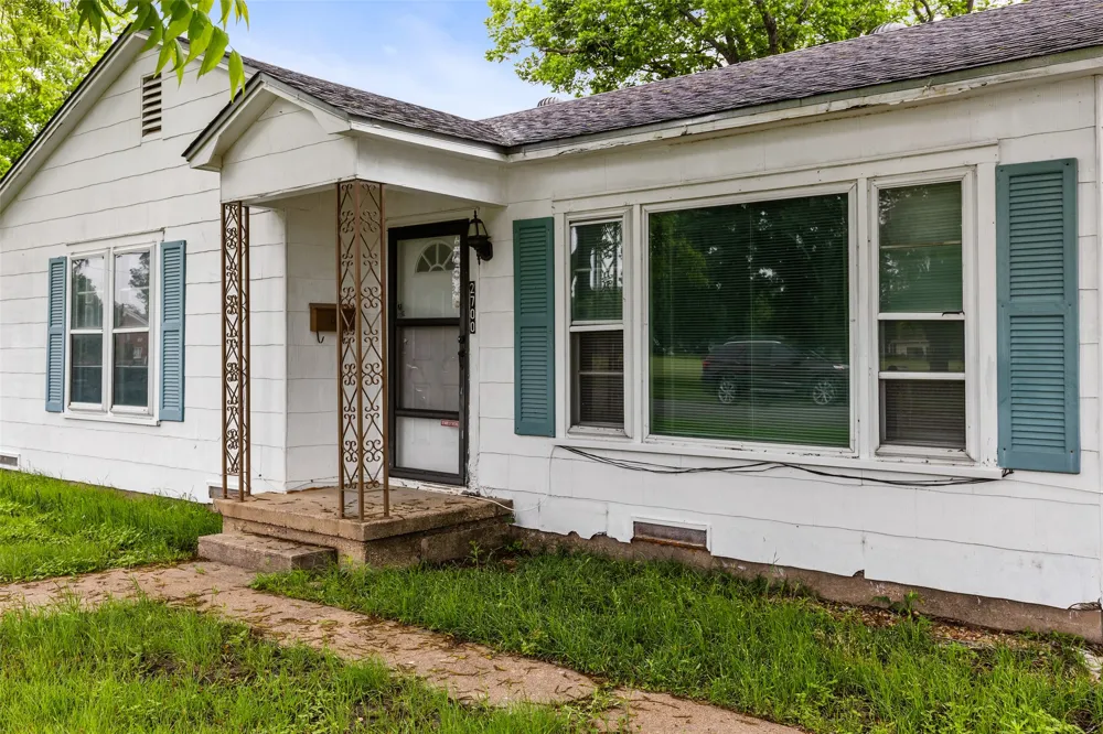 2700 Briarwood Lane Bellmead, TX 76705