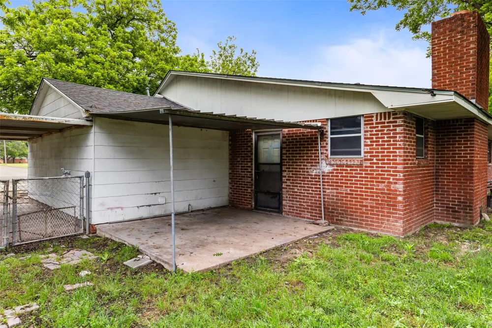 2700 Briarwood Lane Bellmead, TX 76705