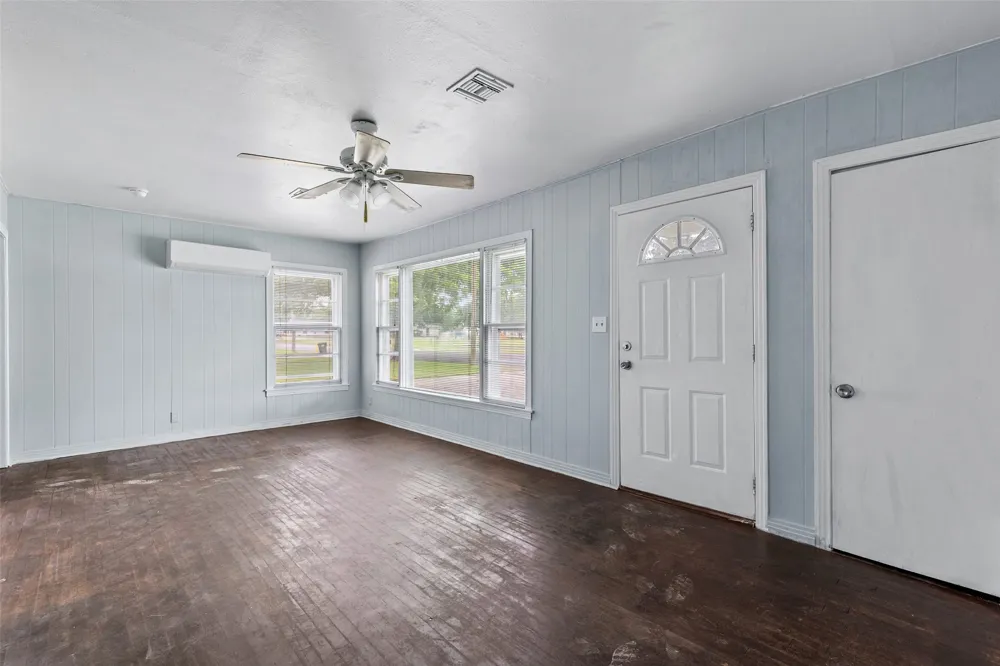 2700 Briarwood Lane Bellmead, TX 76705