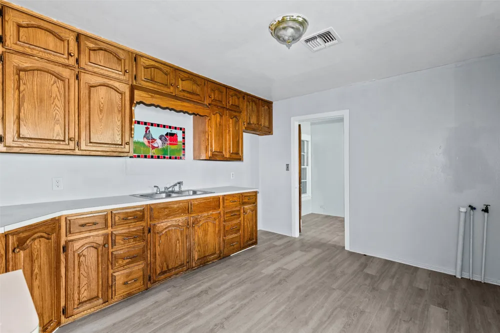 2700 Briarwood Lane Bellmead, TX 76705