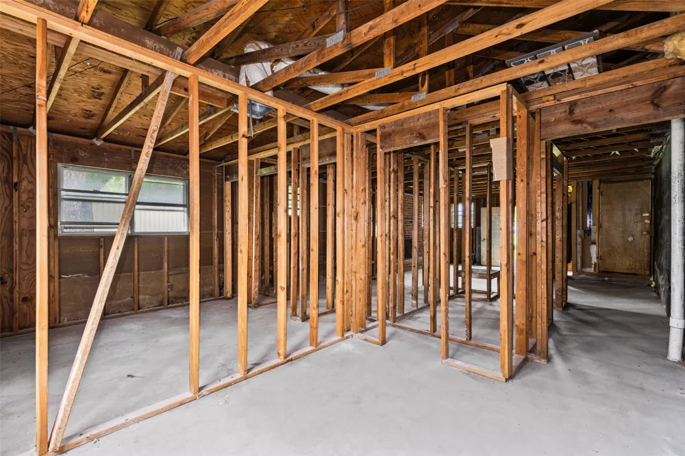 2700 Briarwood Lane Bellmead, TX 76705