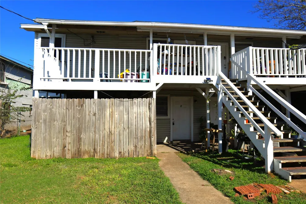 123 W 6th Street #2 Freeport, TX 77541