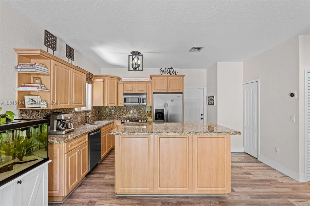16238 NW 91st Ave Miami Lakes, FL 33018