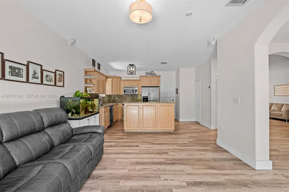 16238 NW 91st Ave Miami Lakes, FL 33018