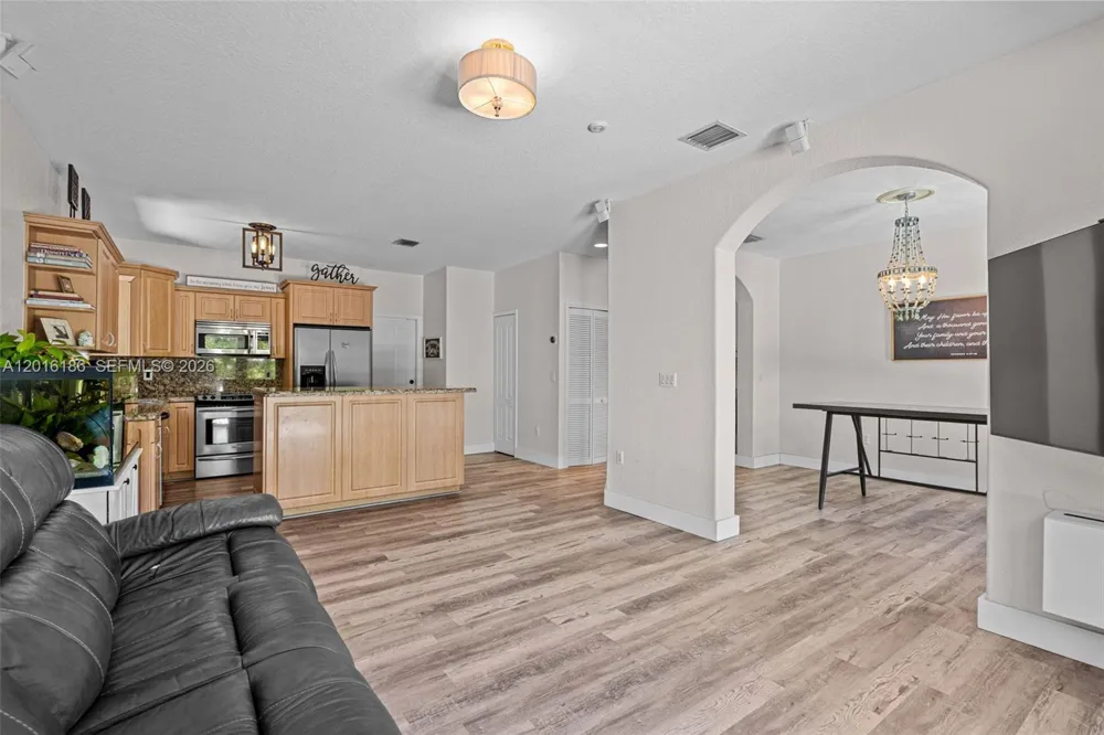 16238 NW 91st Ave Miami Lakes, FL 33018