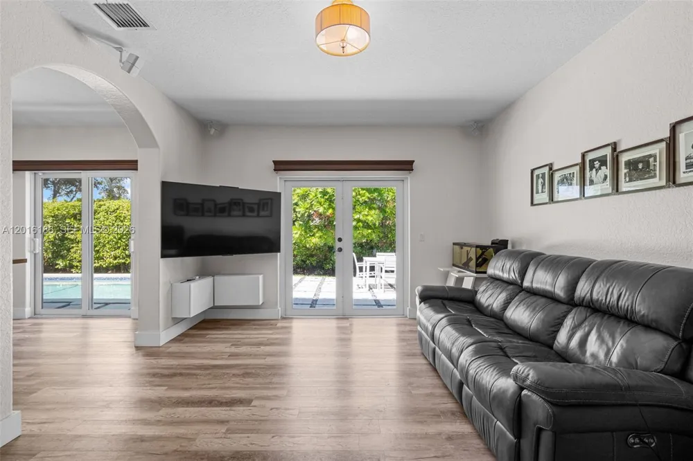 16238 NW 91st Ave Miami Lakes, FL 33018