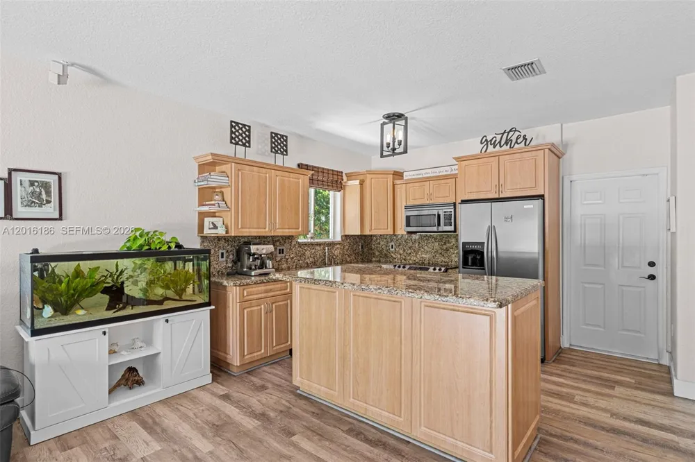 16238 NW 91st Ave Miami Lakes, FL 33018