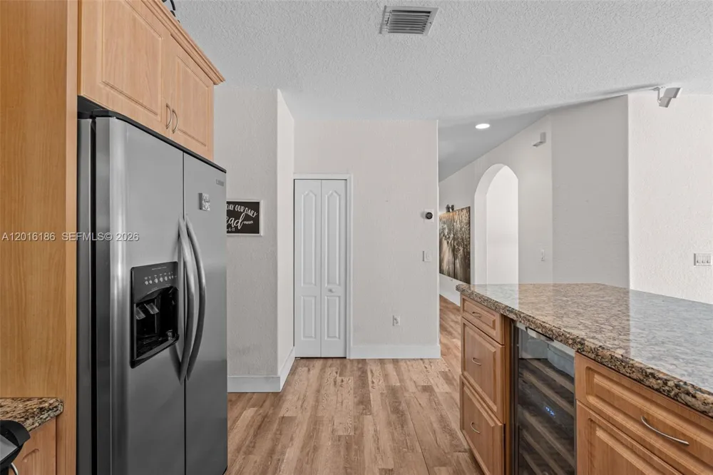 16238 NW 91st Ave Miami Lakes, FL 33018