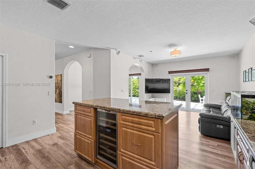 16238 NW 91st Ave Miami Lakes, FL 33018