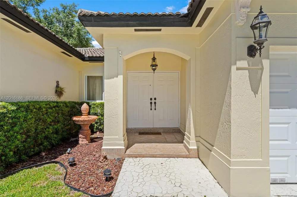 16238 NW 91st Ave Miami Lakes, FL 33018