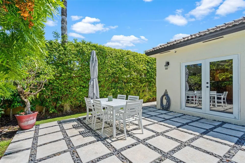 16238 NW 91st Ave Miami Lakes, FL 33018